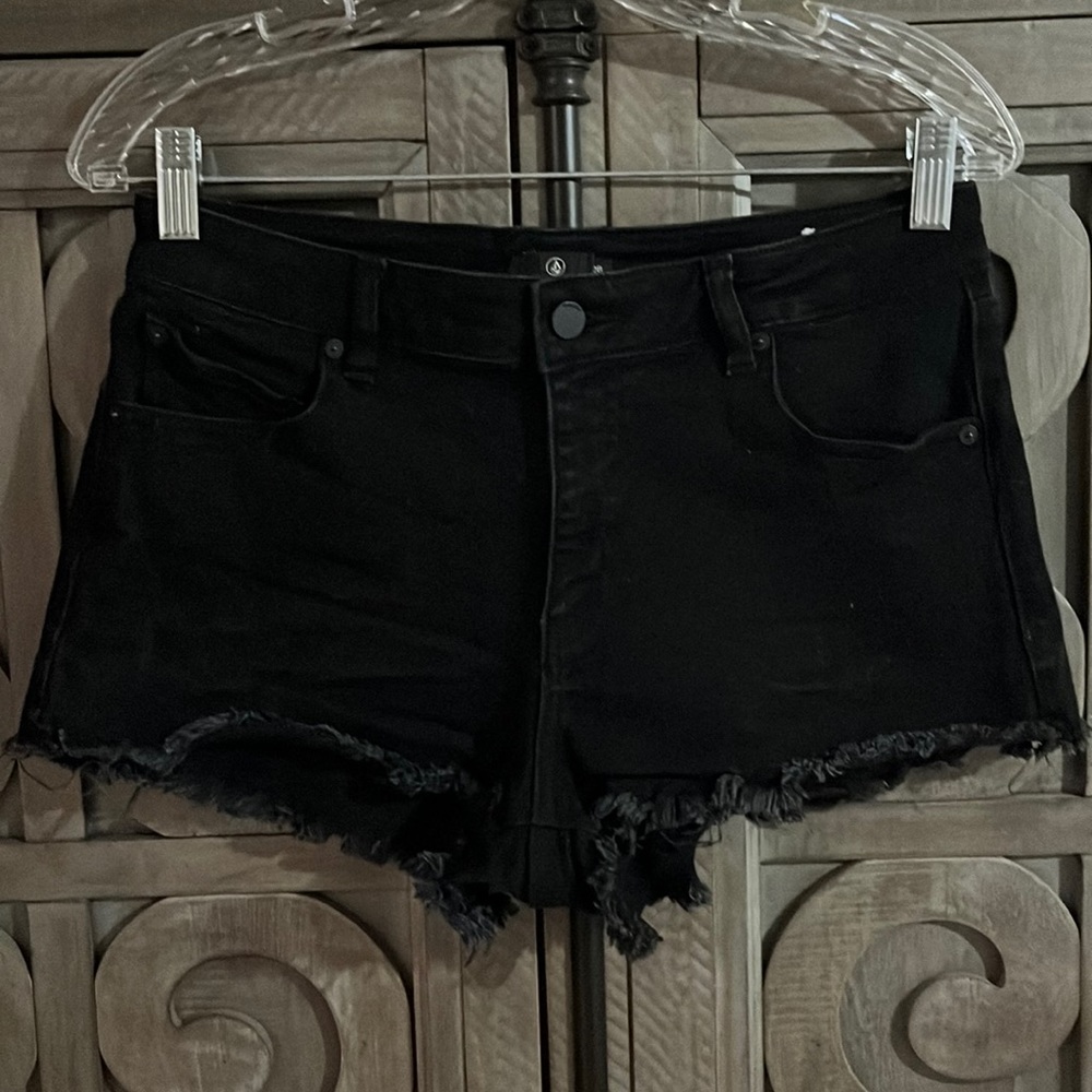 Woman’s Volcom Jean Shorts size 28 EUC worn once
